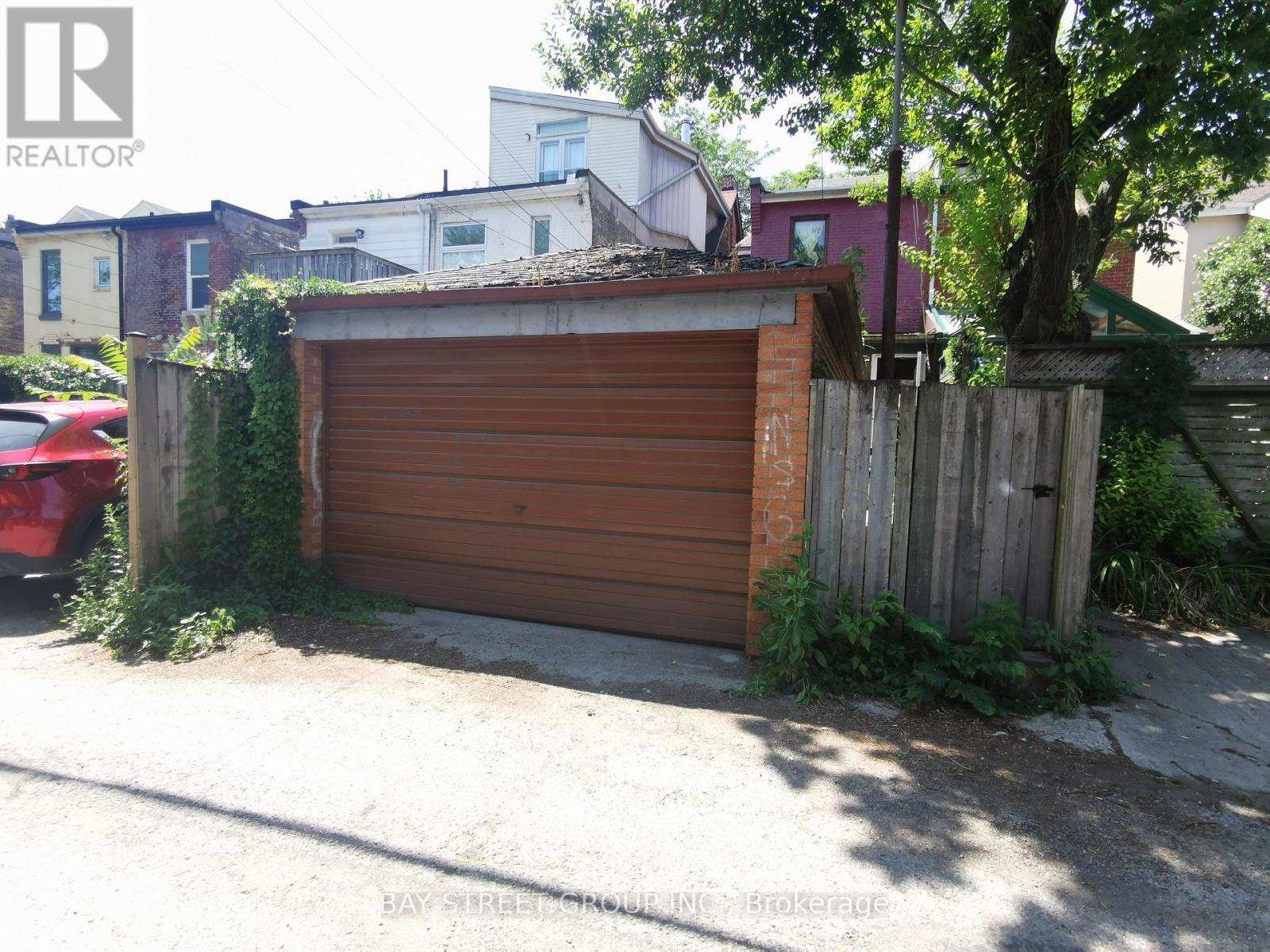 35 Borden Street, Toronto (university), Ontario