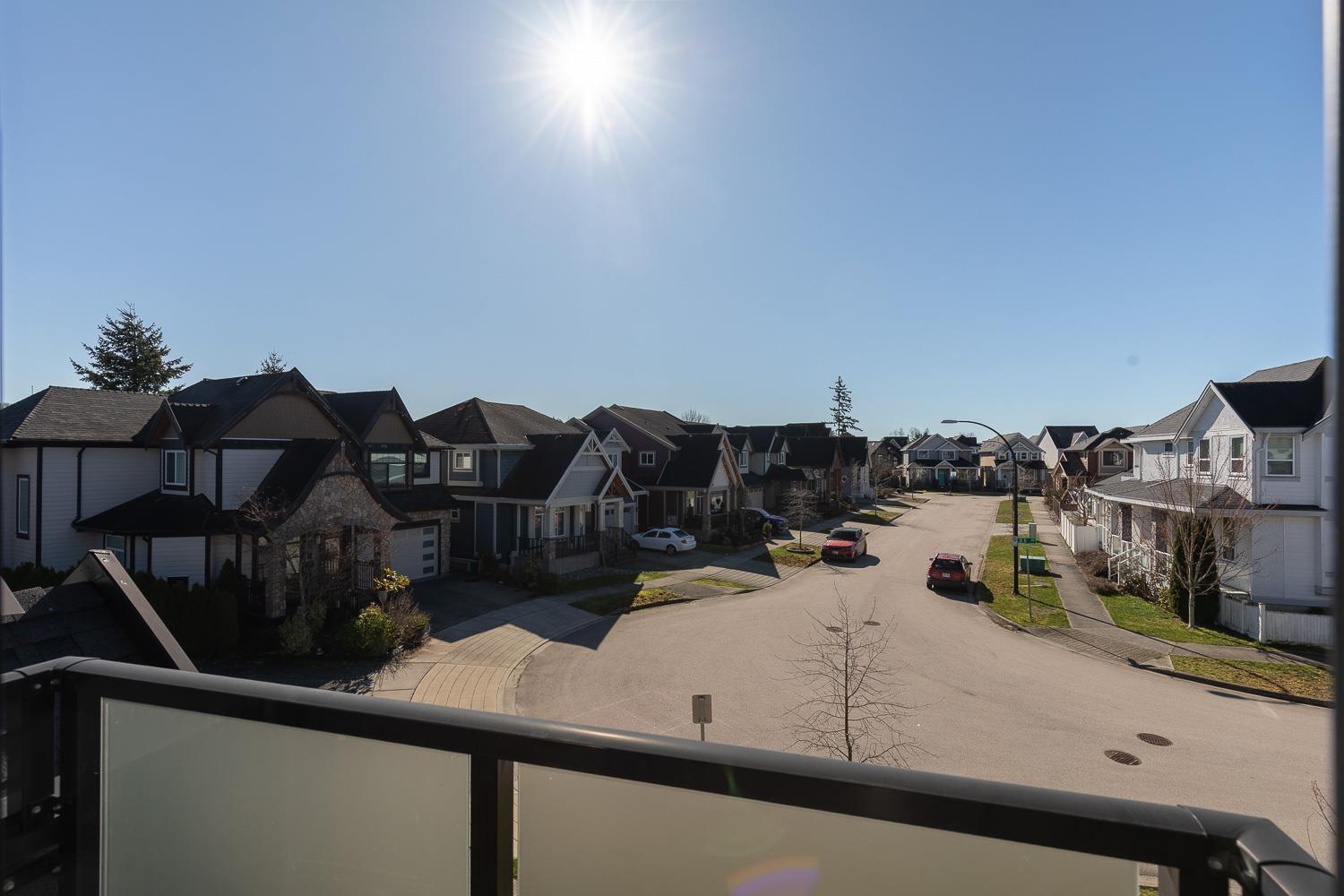 17457 2b Avenue, Surrey, British Columbia