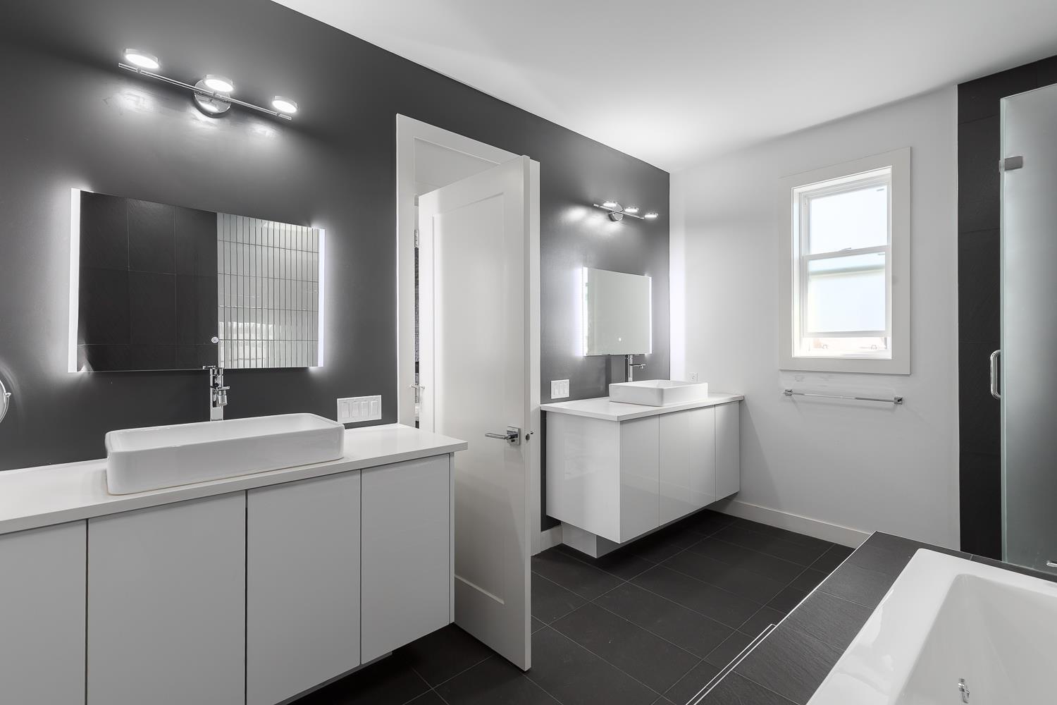 17457 2b Avenue, Surrey, British Columbia