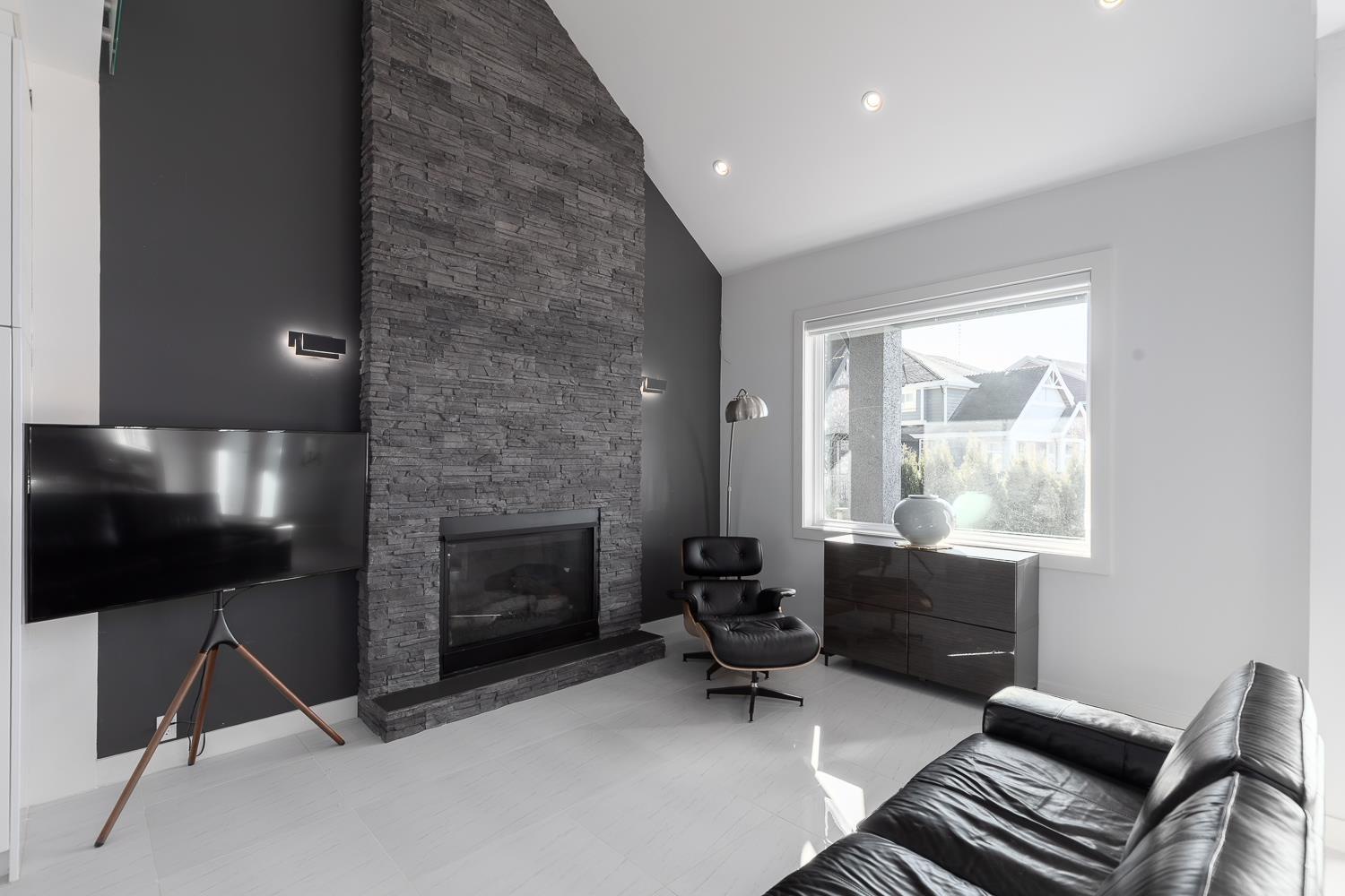 17457 2b Avenue, Surrey, British Columbia