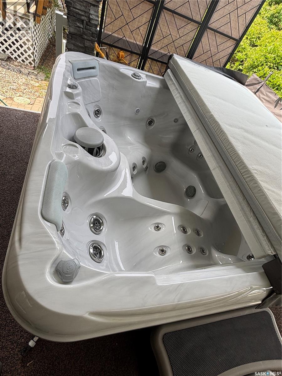 219 Sovereign Crescent, Coteau Beach, Saskatchewan