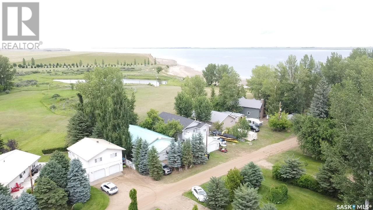 219 Sovereign Crescent, Coteau Beach, Saskatchewan
