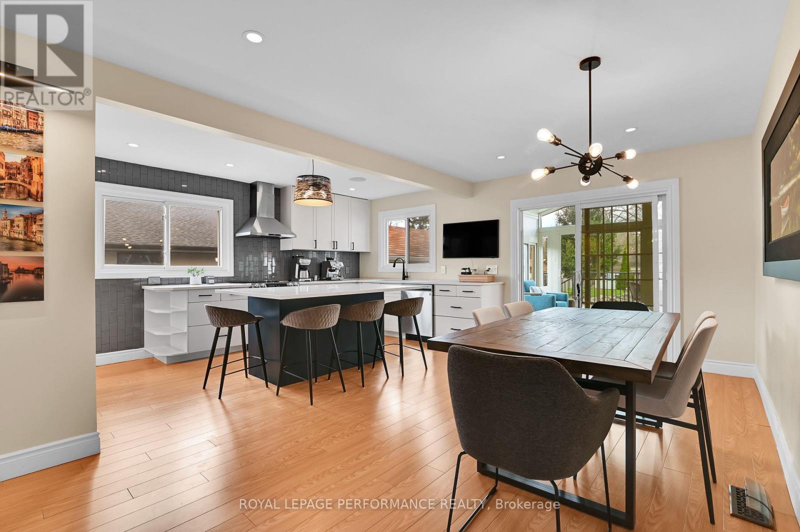 328 Pleasant Park Road, Ottawa, Ontario