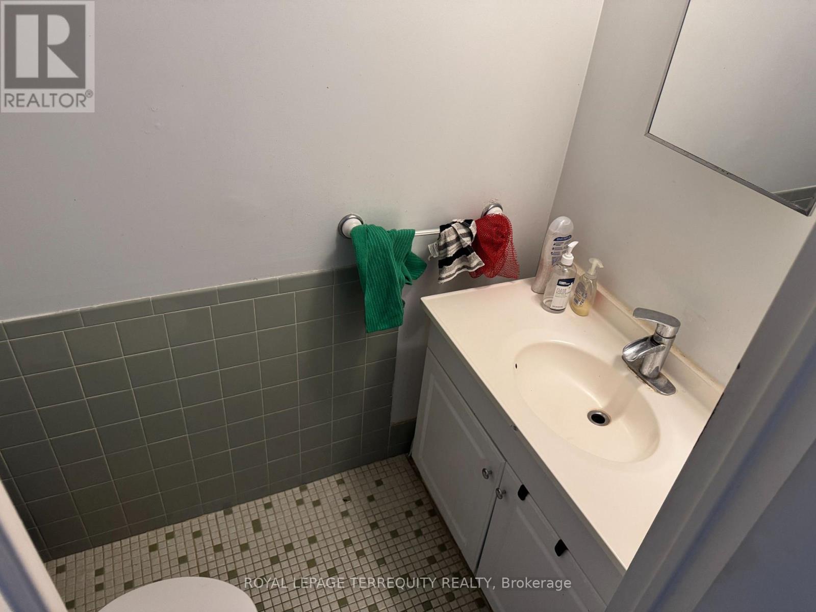 409 - 15 London Green Court, Toronto (glenfield-jane Heights), Ontario