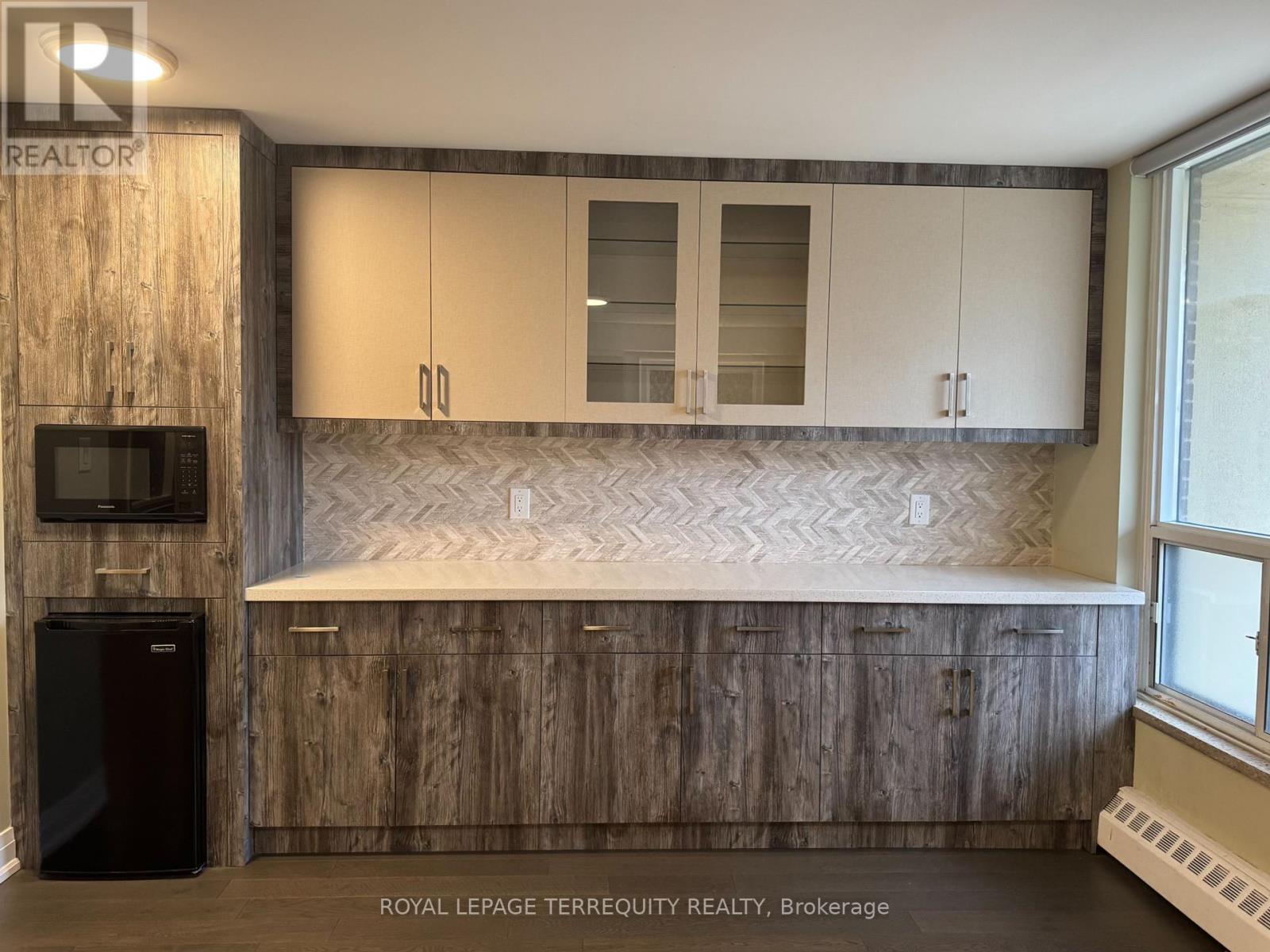 409 - 15 London Green Court, Toronto (glenfield-jane Heights), Ontario