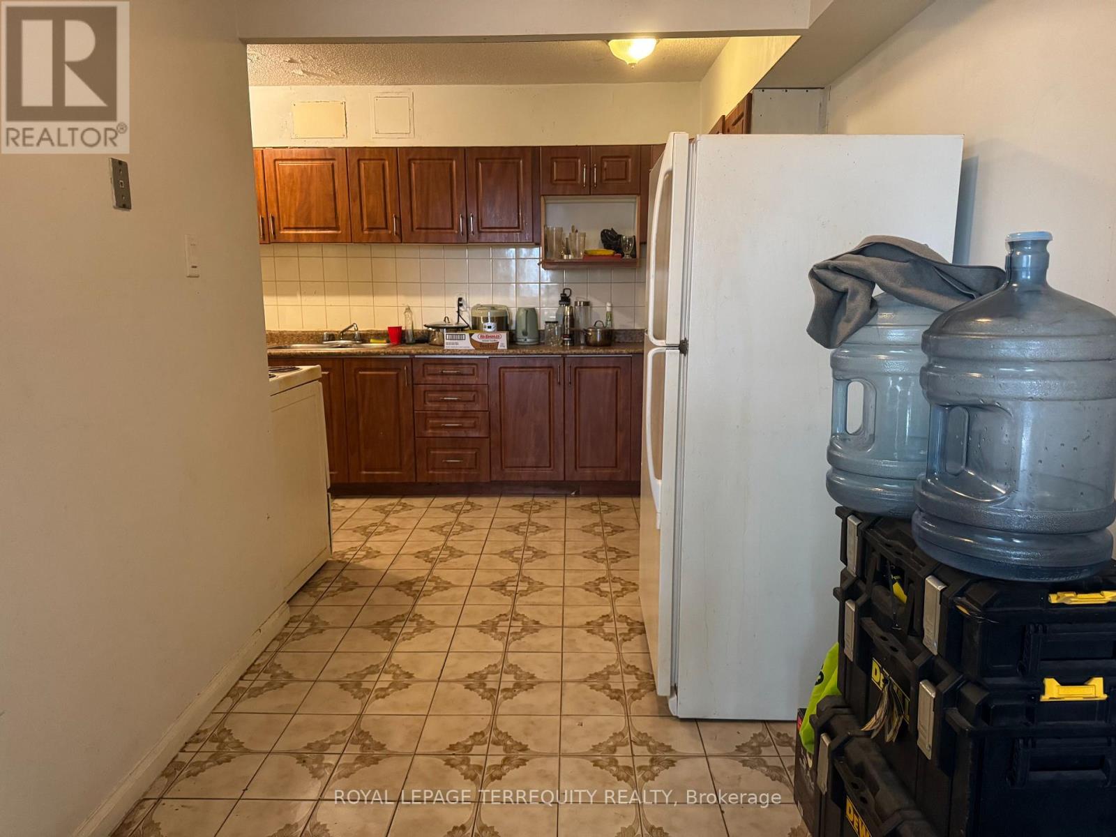 409 - 15 London Green Court, Toronto (glenfield-jane Heights), Ontario