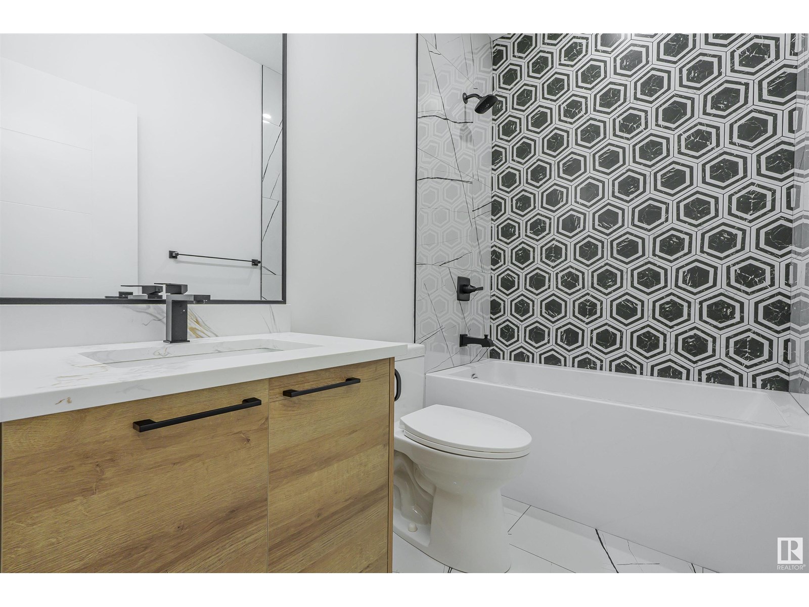 745 Astoria Wy, Devon, Alberta