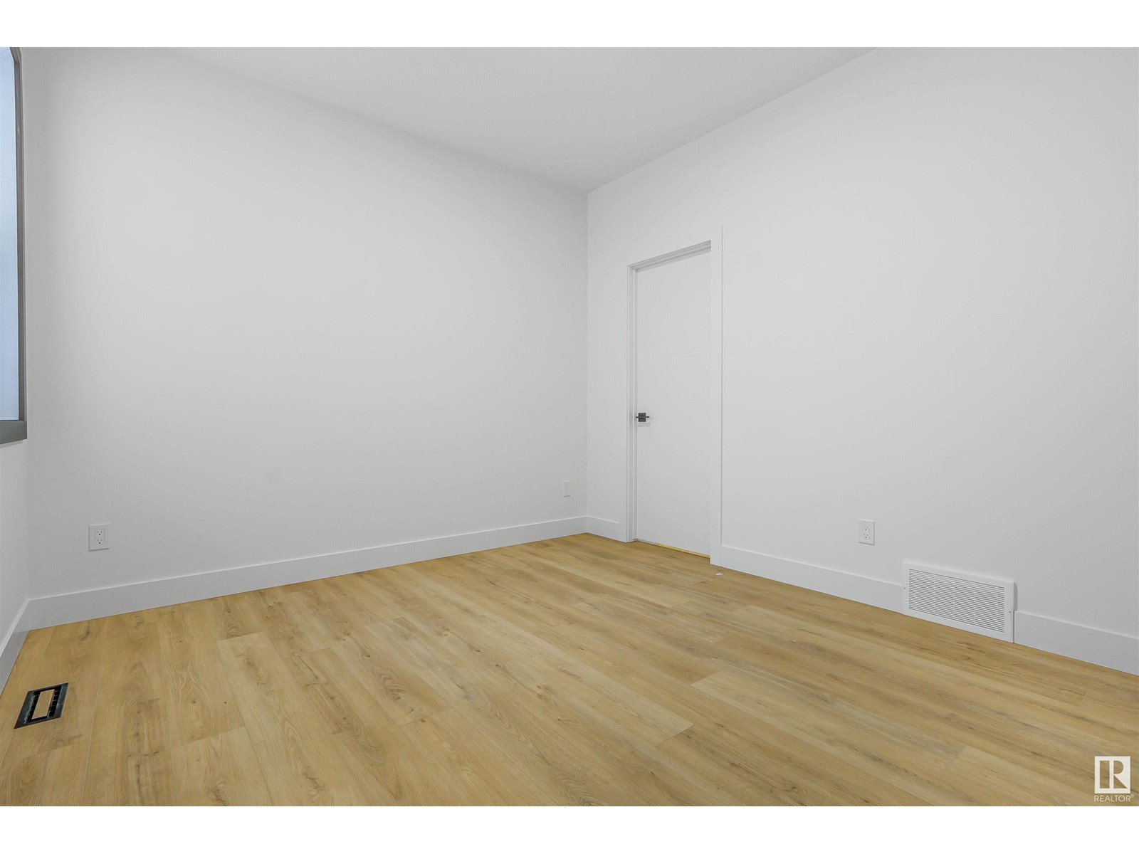 745 Astoria Wy, Devon, Alberta