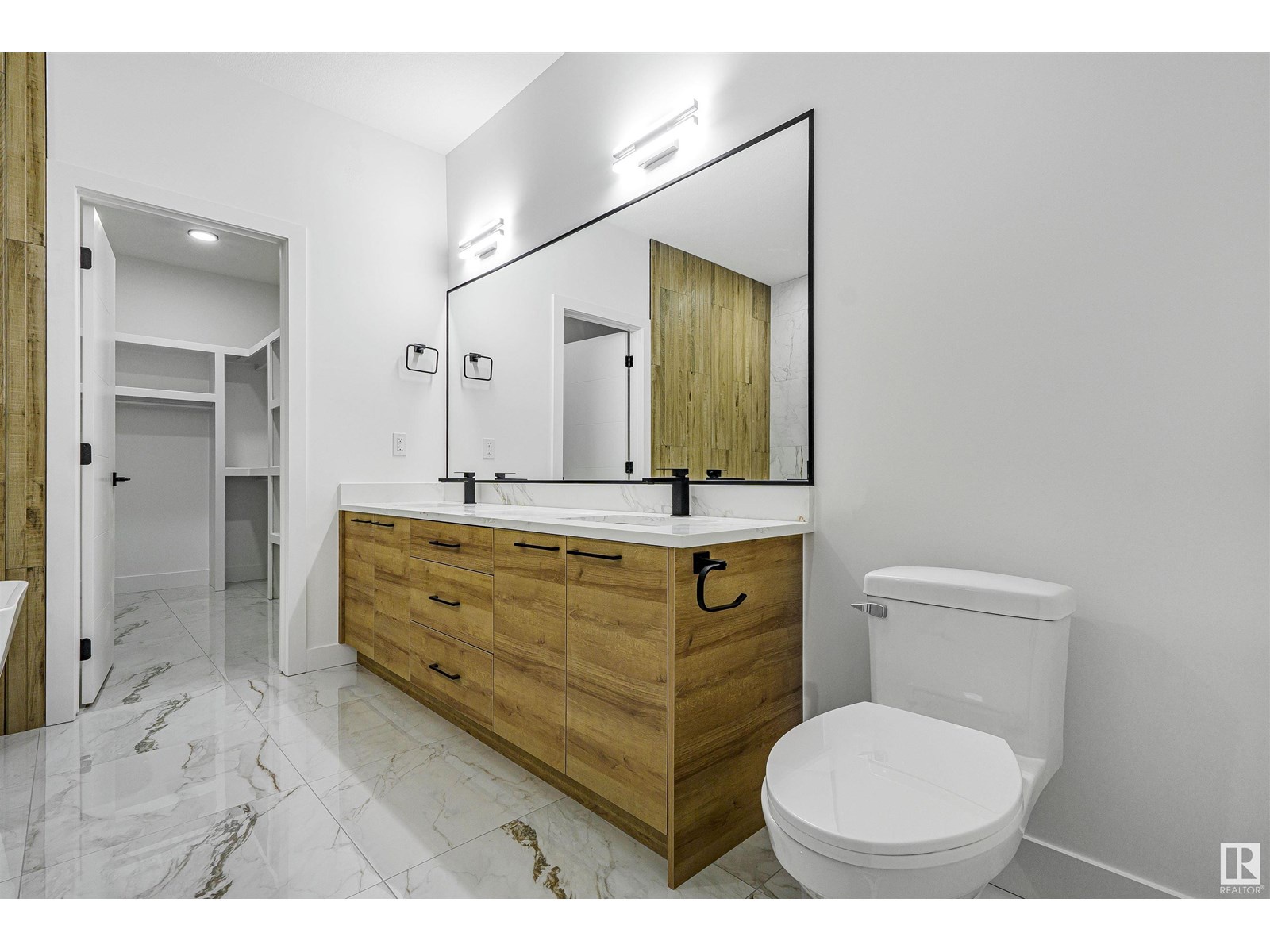 745 Astoria Wy, Devon, Alberta