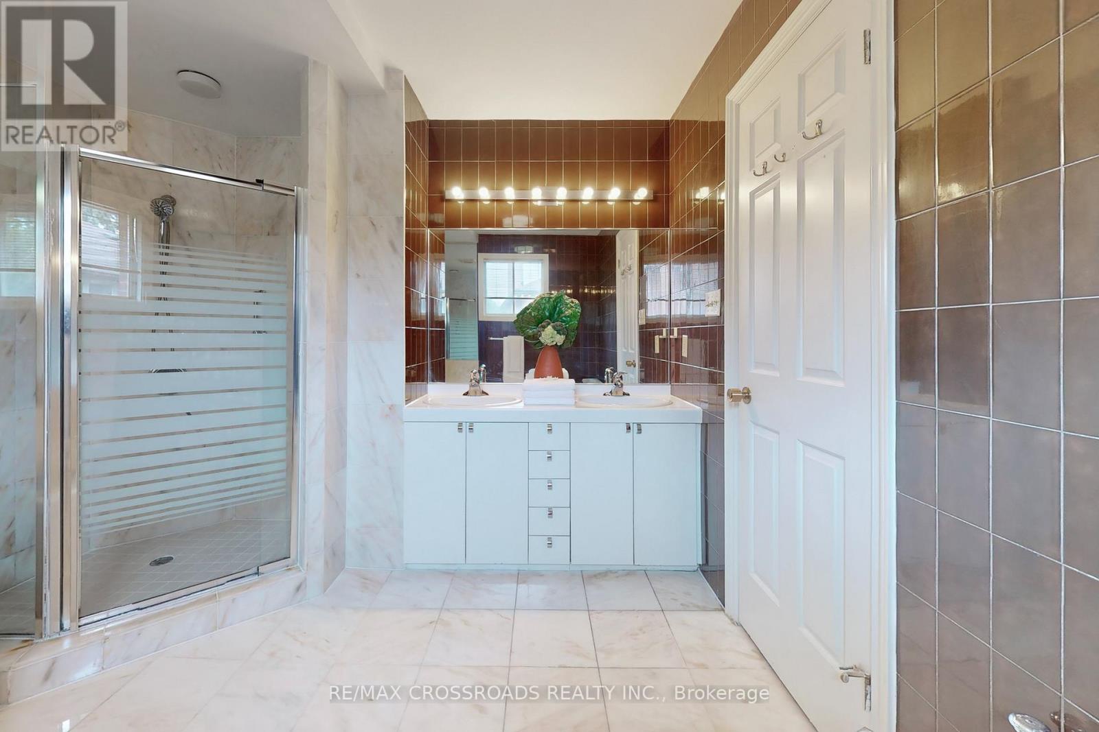 8 Orchid Court, Toronto (st. Andrew-windfields), Ontario