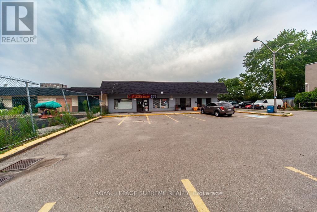 908 - 940 Caledonia Road, Toronto (yorkdale-glen Park), Ontario