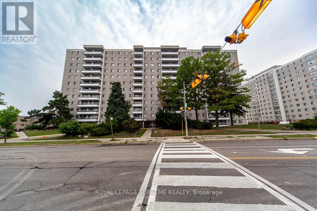 908 - 940 Caledonia Road, Toronto (yorkdale-glen Park), Ontario