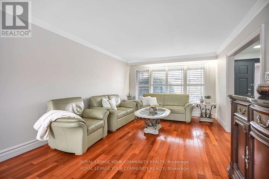 18 Terryellen Crescent, Toronto (markland Wood), Ontario