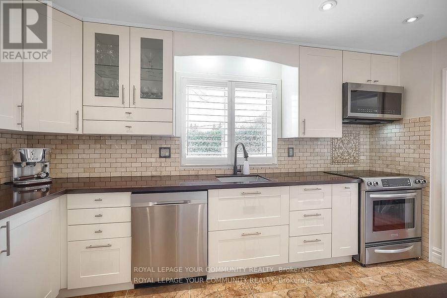 18 Terryellen Crescent, Toronto (markland Wood), Ontario