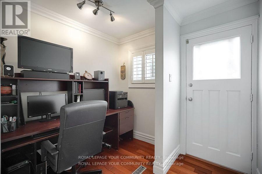 18 Terryellen Crescent, Toronto (markland Wood), Ontario