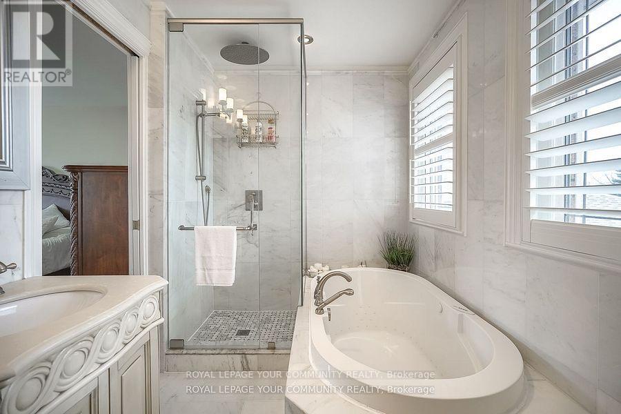 18 Terryellen Crescent, Toronto (markland Wood), Ontario