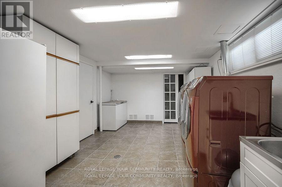 18 Terryellen Crescent, Toronto (markland Wood), Ontario