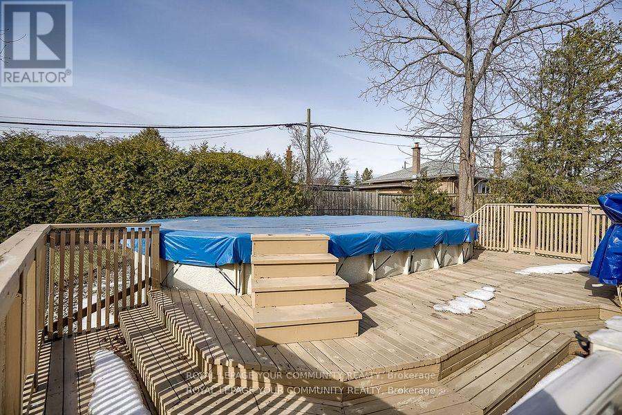 18 Terryellen Crescent, Toronto (markland Wood), Ontario