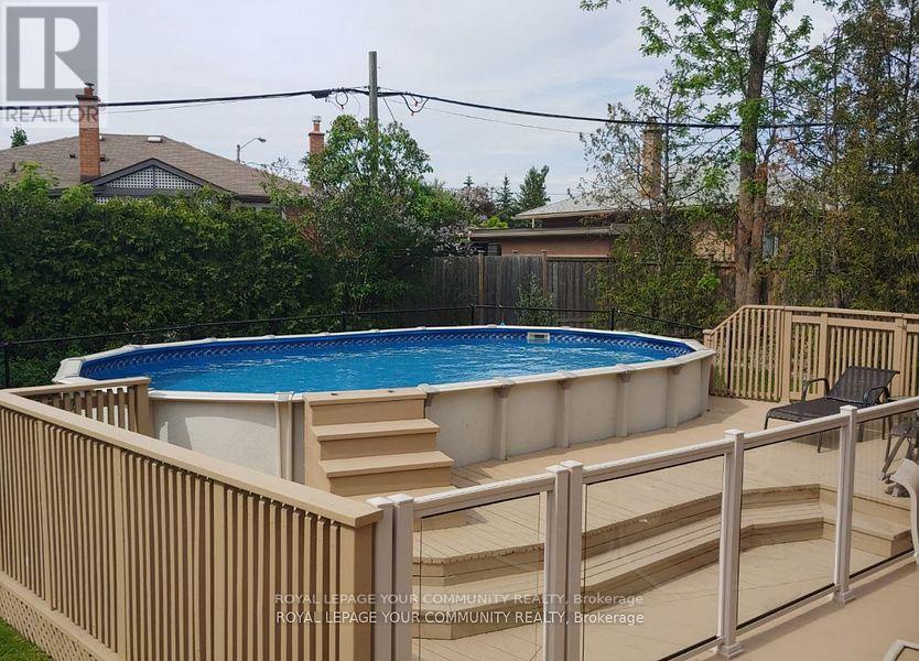 18 Terryellen Crescent, Toronto (markland Wood), Ontario