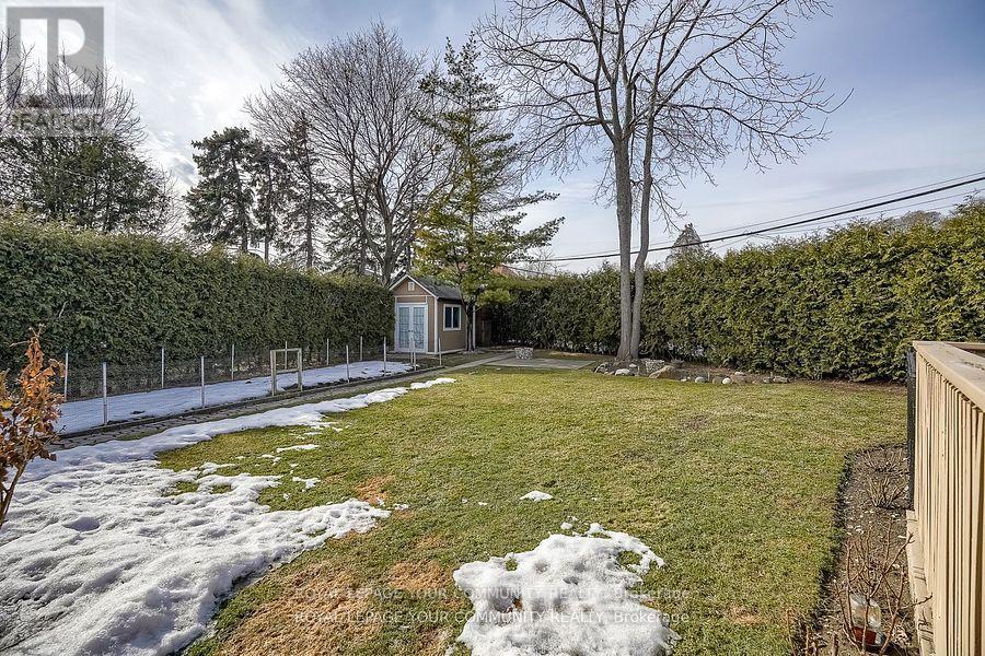 18 Terryellen Crescent, Toronto (markland Wood), Ontario