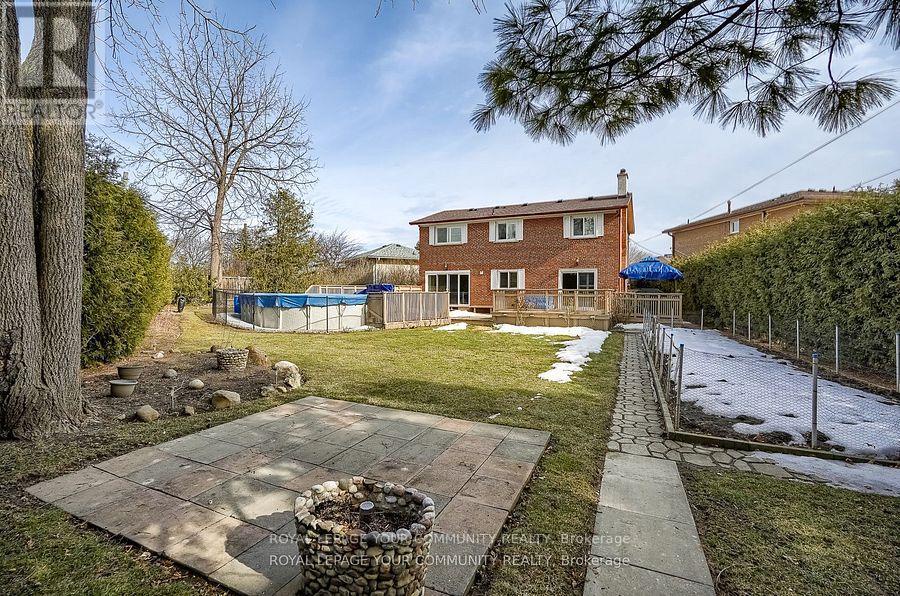 18 Terryellen Crescent, Toronto (markland Wood), Ontario