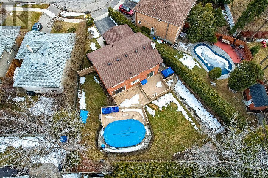 18 Terryellen Crescent, Toronto (markland Wood), Ontario