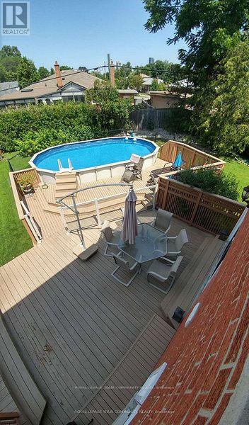 18 Terryellen Crescent, Toronto (markland Wood), Ontario