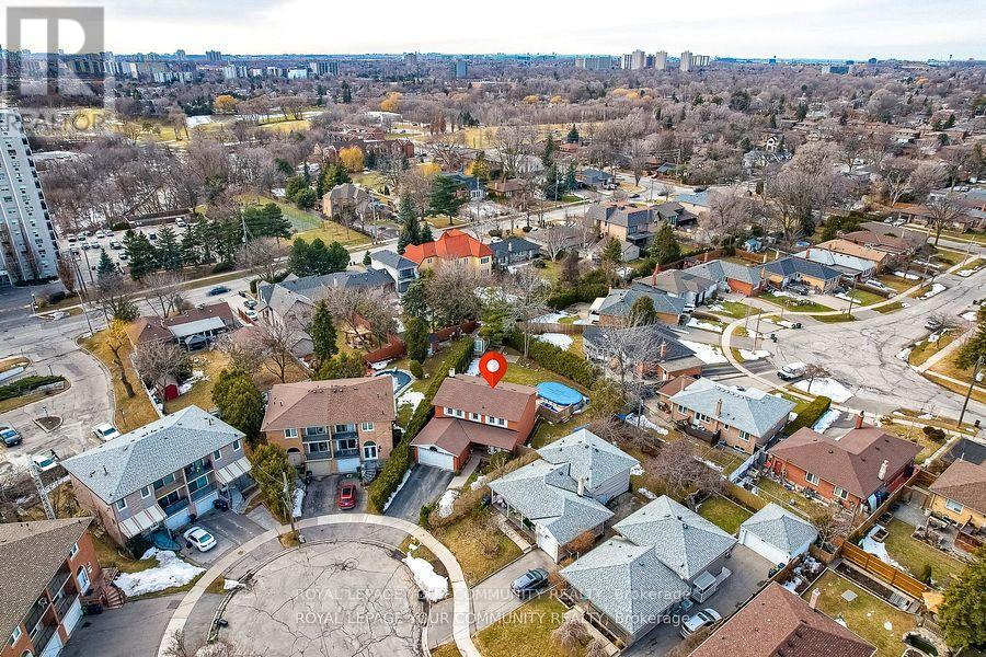 18 Terryellen Crescent, Toronto (markland Wood), Ontario