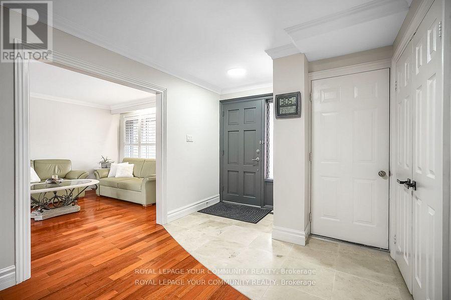 18 Terryellen Crescent, Toronto (markland Wood), Ontario