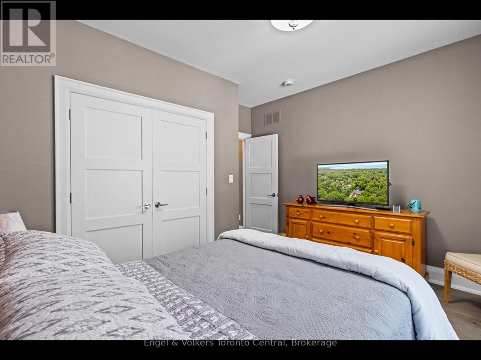 81 Spruce Street, Tiny, Ontario