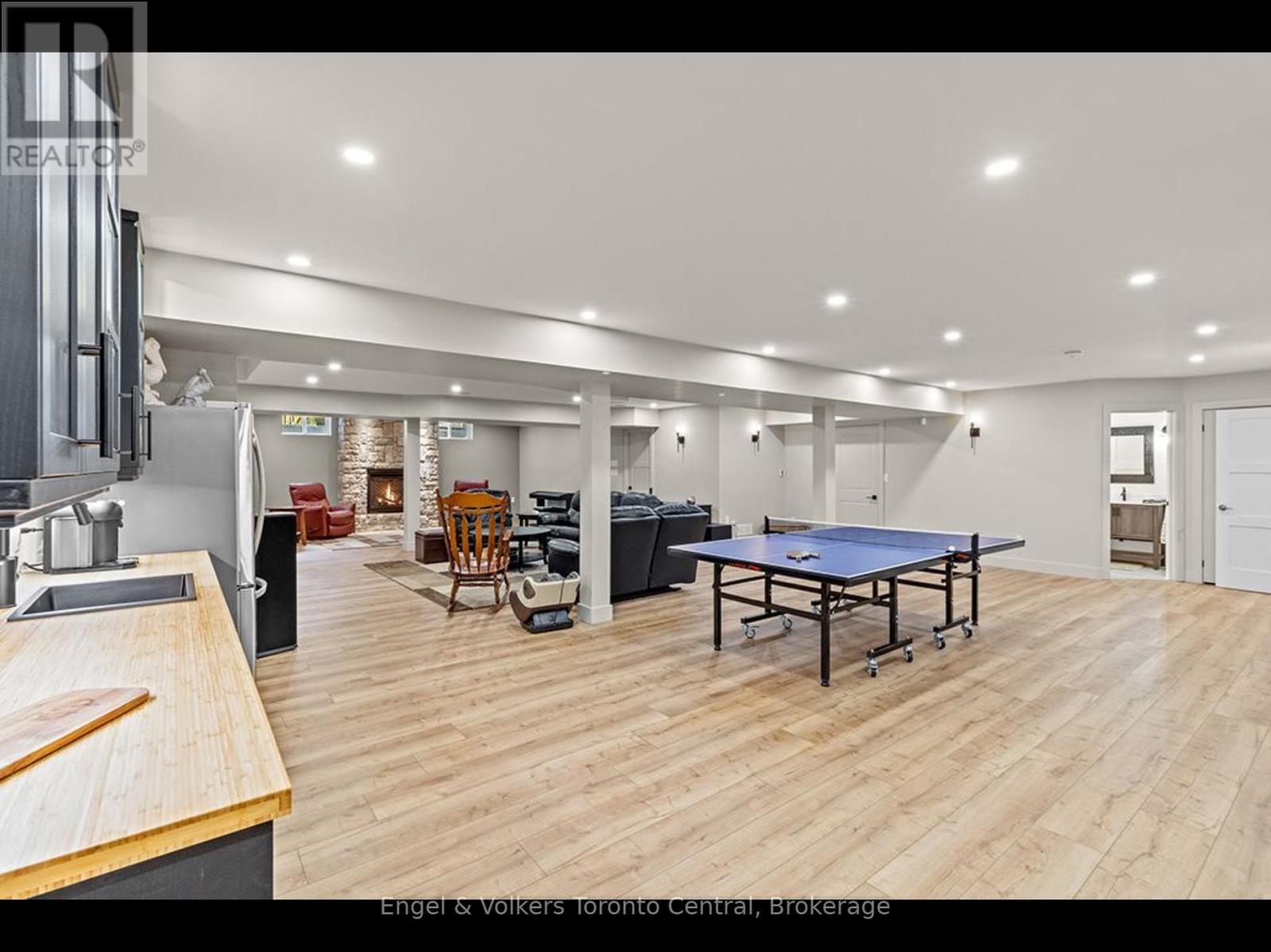 81 Spruce Street, Tiny, Ontario