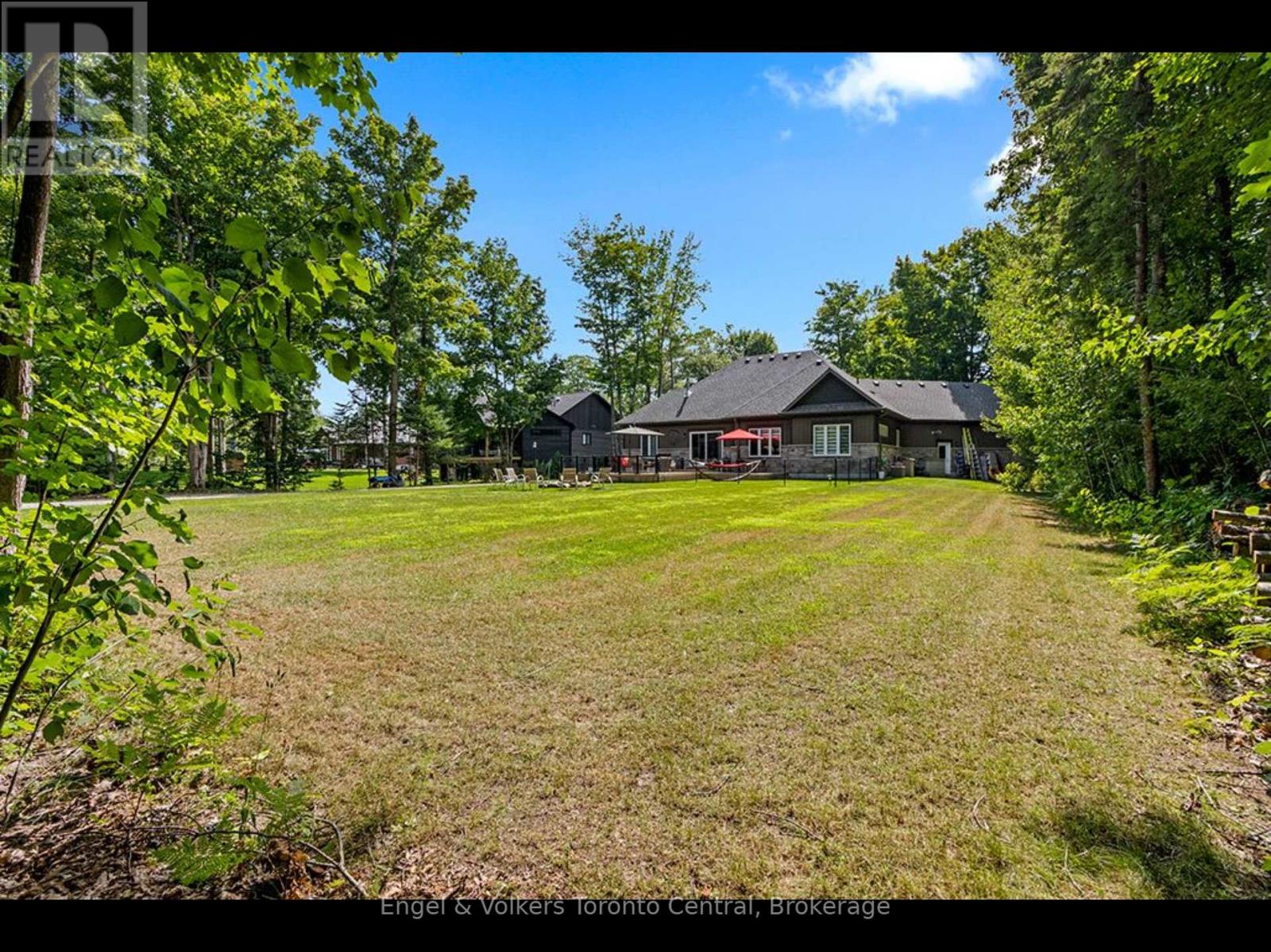 81 Spruce Street, Tiny, Ontario