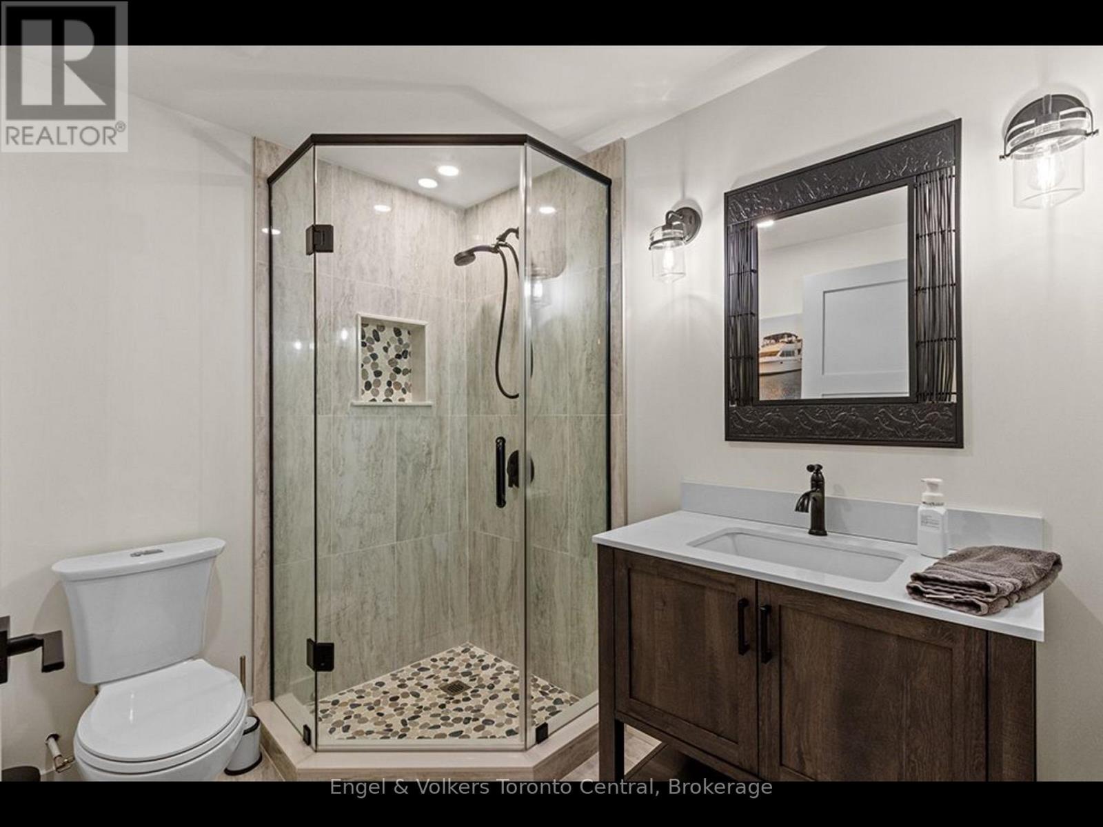 81 Spruce Street, Tiny, Ontario