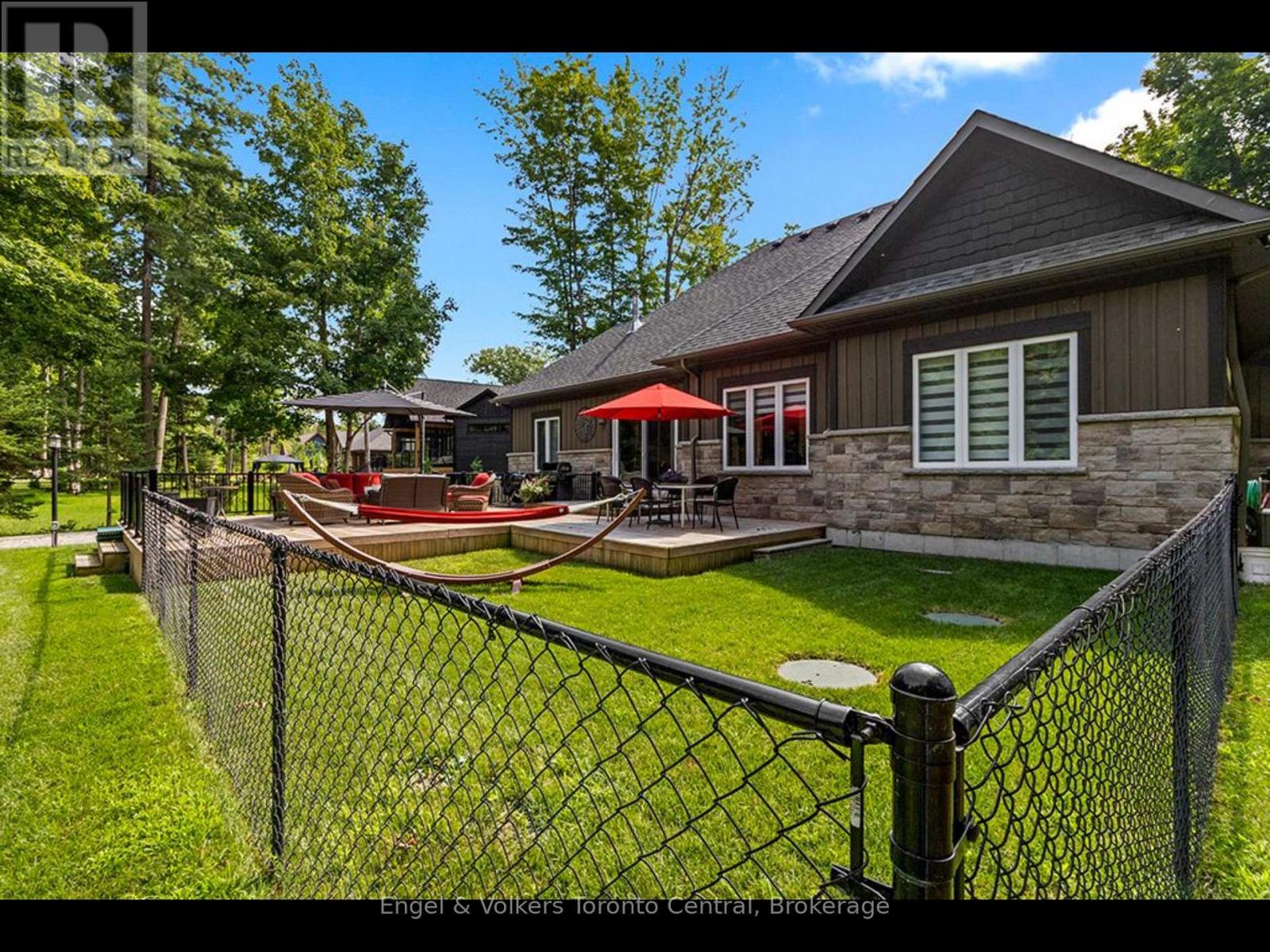 81 Spruce Street, Tiny, Ontario