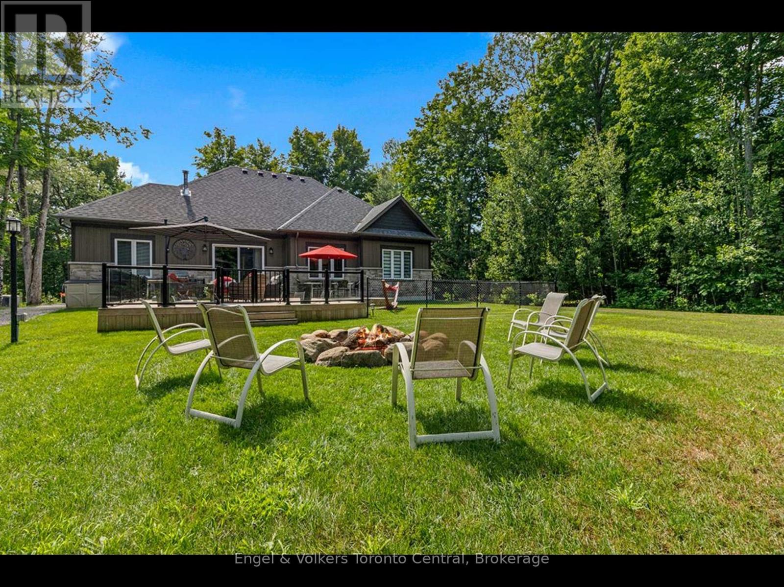 81 Spruce Street, Tiny, Ontario