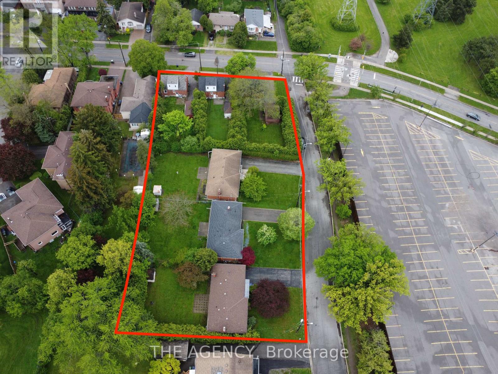 135 Blake Avenue, Toronto (newtonbrook West), Ontario