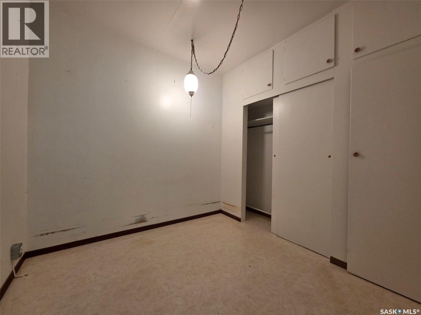 137 3rd Street W, Ponteix, Saskatchewan