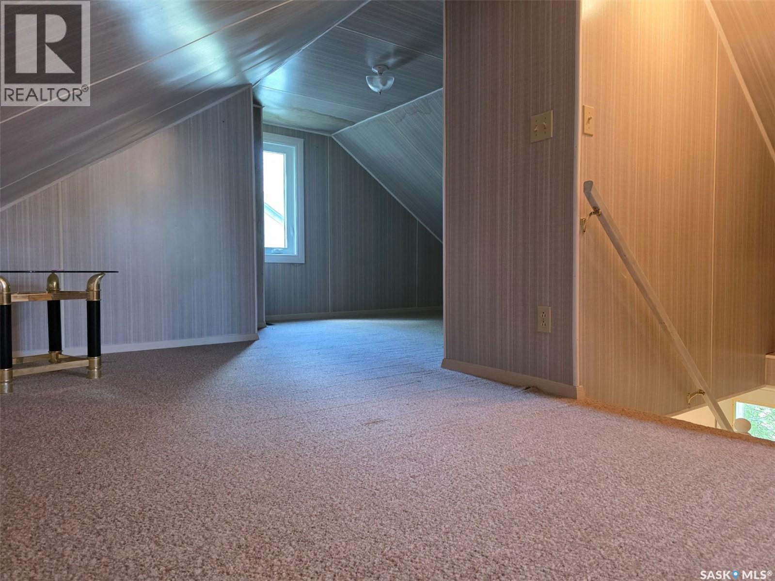 137 3rd Street W, Ponteix, Saskatchewan