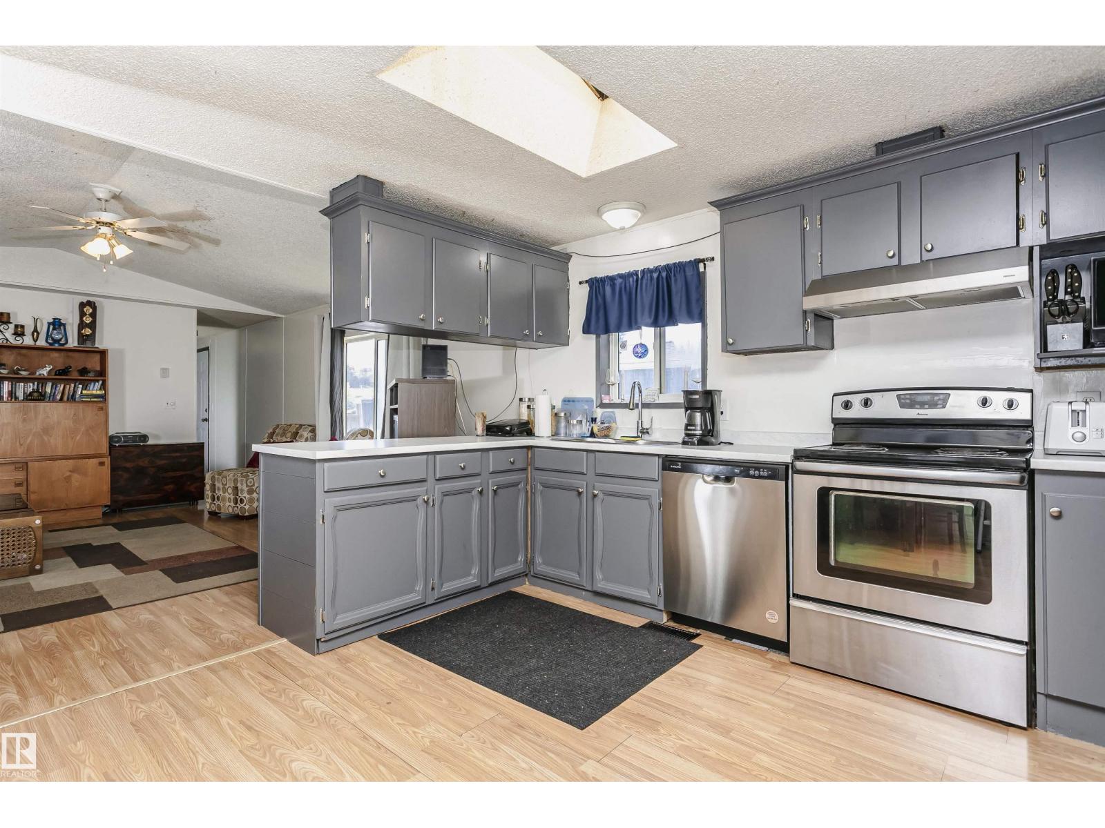 16 Willow Park Estates, Leduc, Alberta