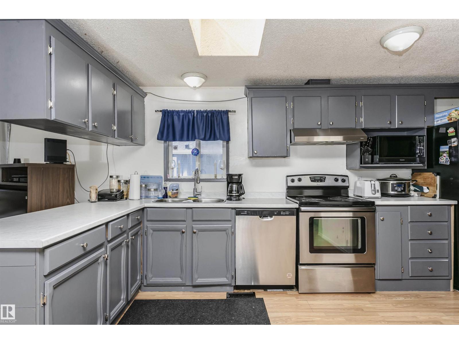 16 Willow Park Estates, Leduc, Alberta