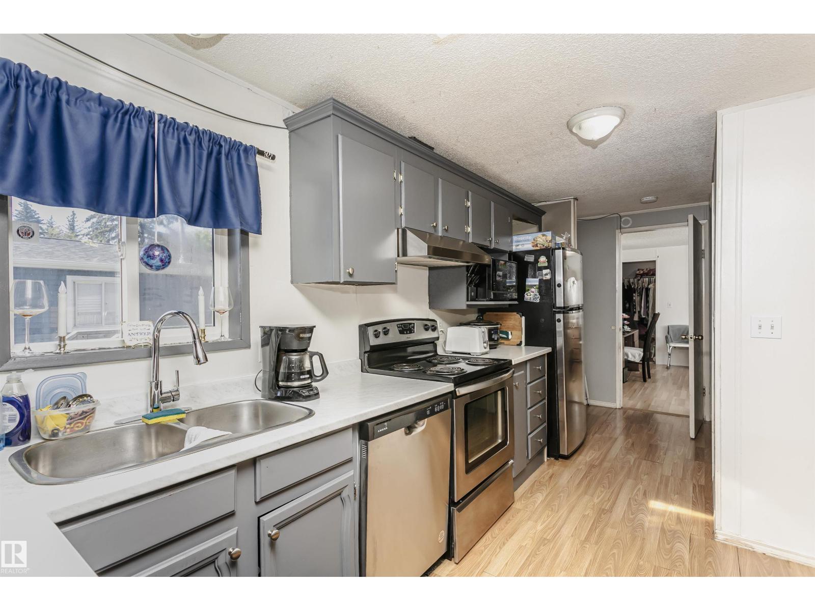 16 Willow Park Estates, Leduc, Alberta