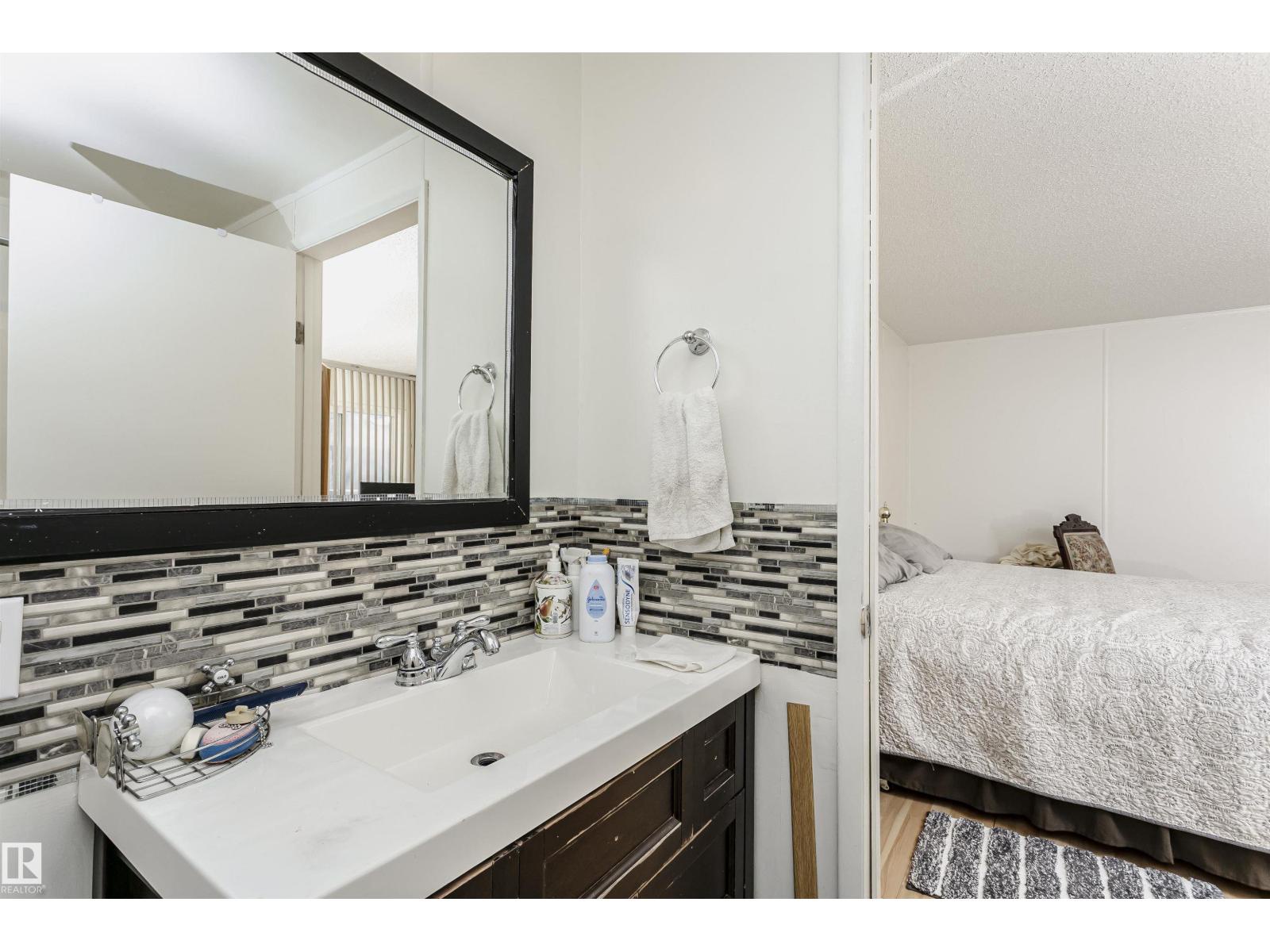 16 Willow Park Estates, Leduc, Alberta