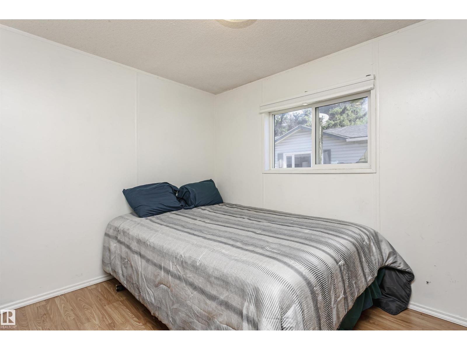 16 Willow Park Estates, Leduc, Alberta