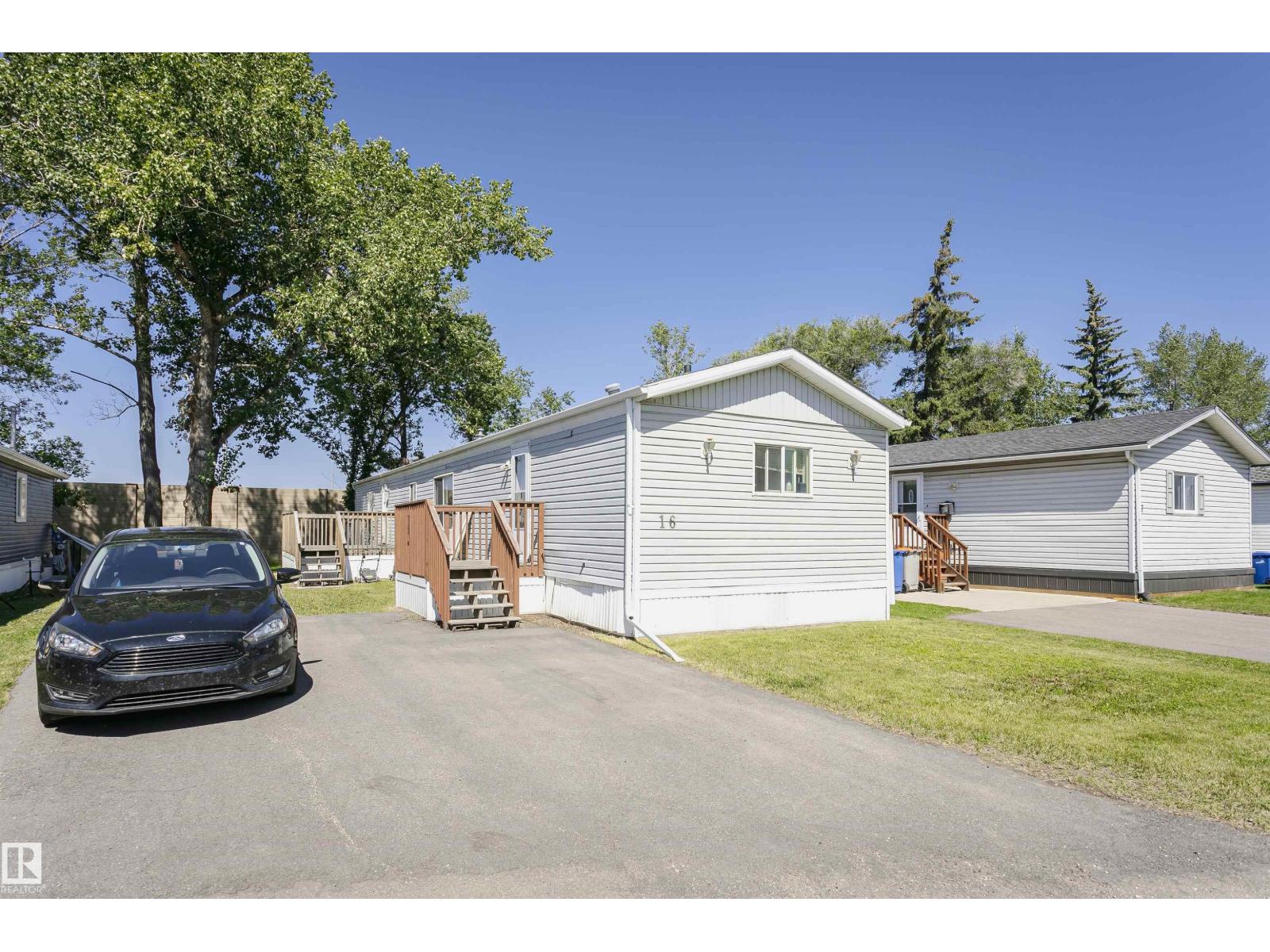 16 Willow Park Estates, Leduc, Alberta