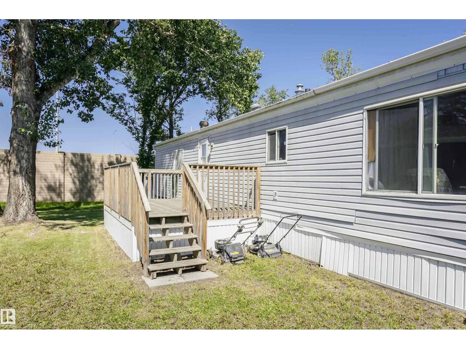 16 Willow Park Estates, Leduc, Alberta