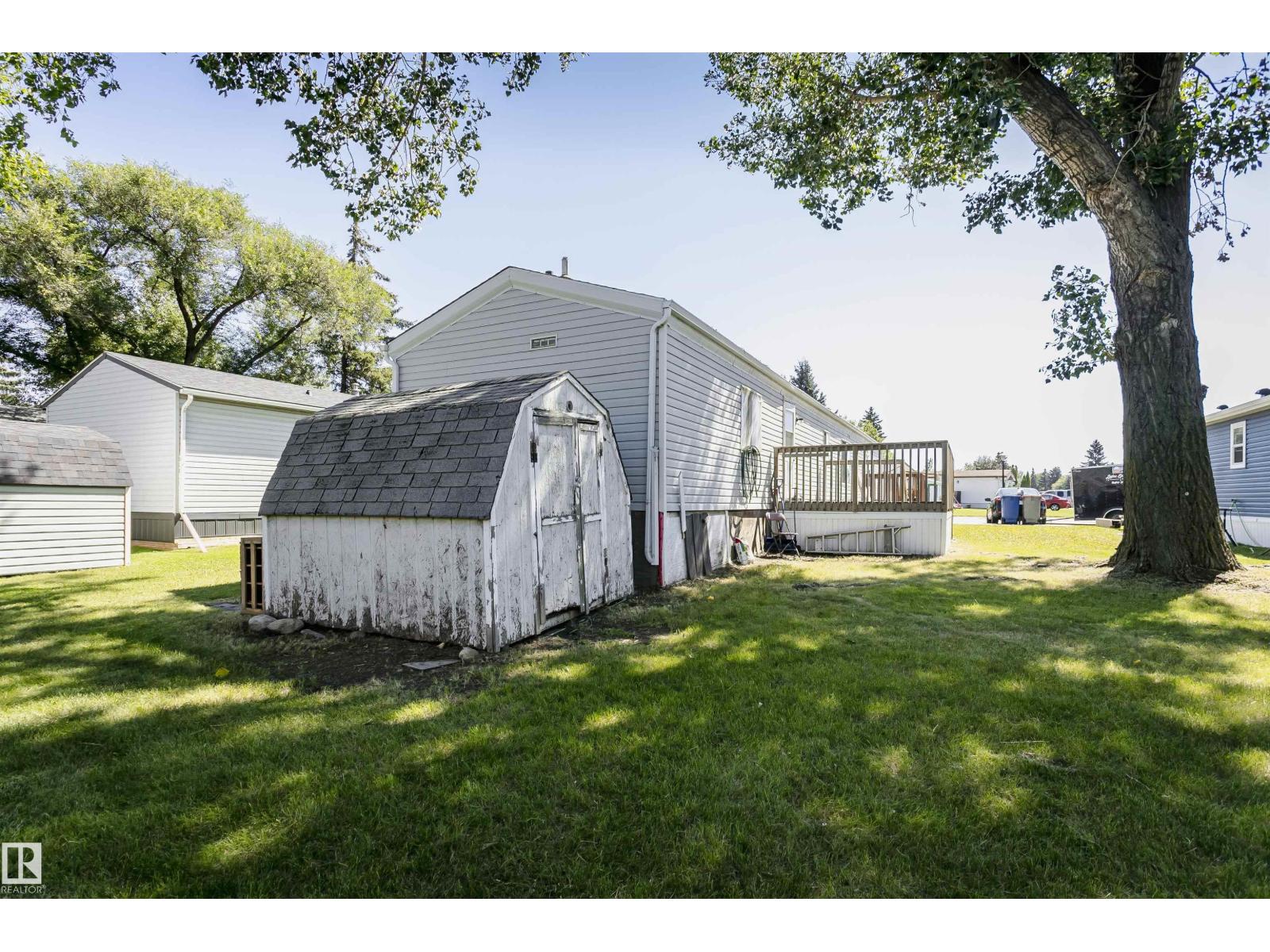 16 Willow Park Estates, Leduc, Alberta