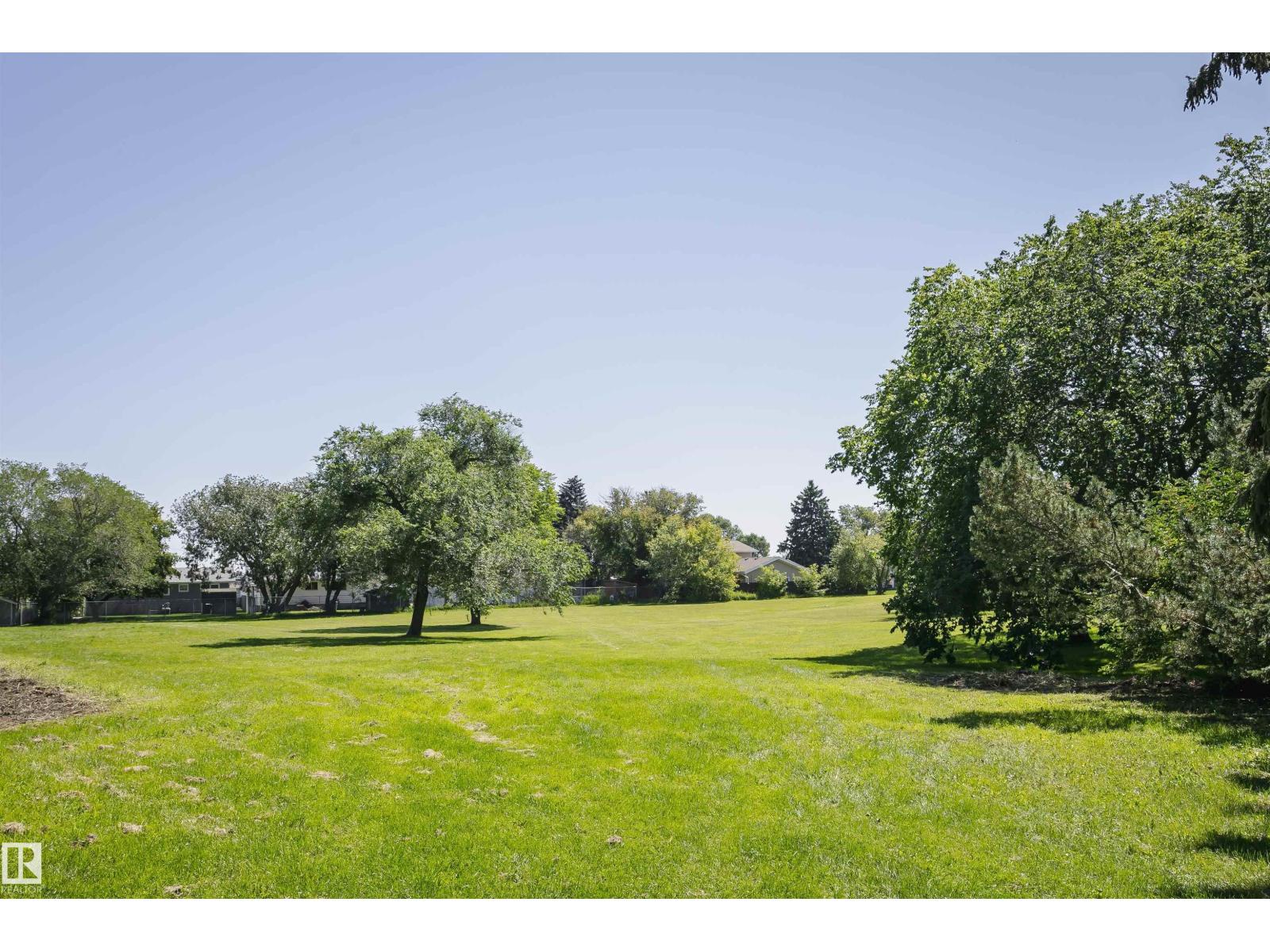 16 Willow Park Estates, Leduc, Alberta