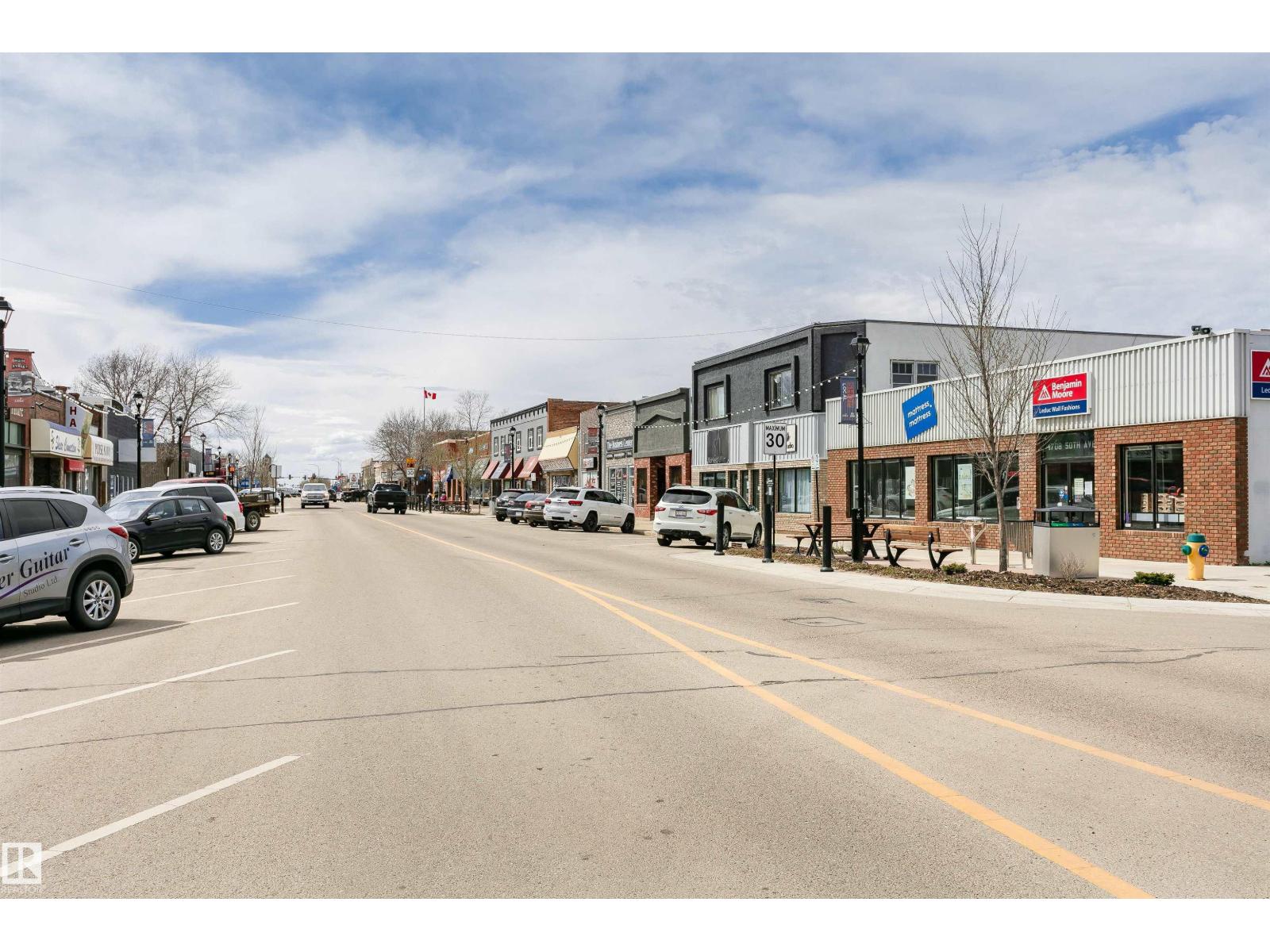 16 Willow Park Estates, Leduc, Alberta