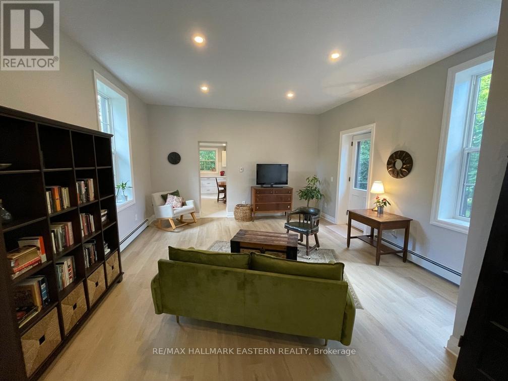 236 Burnham Street, Peterborough (ashburnham Ward 4), Ontario