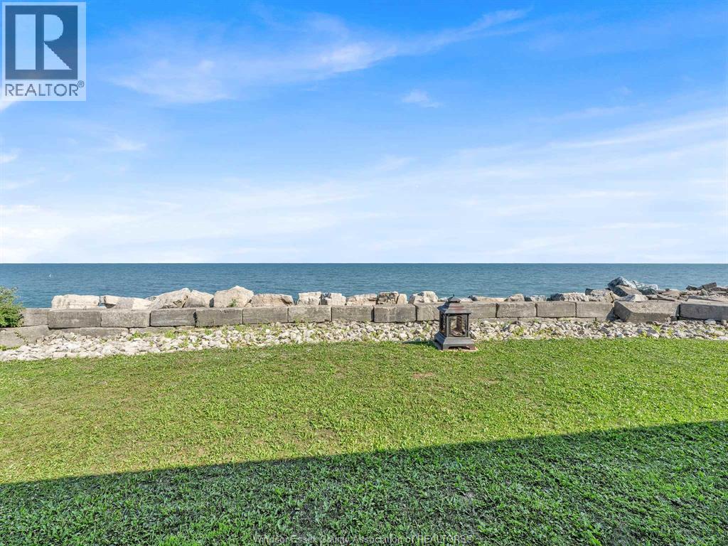 226 Cotterie Park, Leamington, Ontario